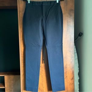 NWT Banana Republic Curvy Skinny Sloan Pant / Navy / Size 2 TALL